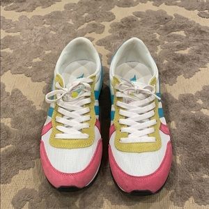 Worn 2 times Gola tennis shoes